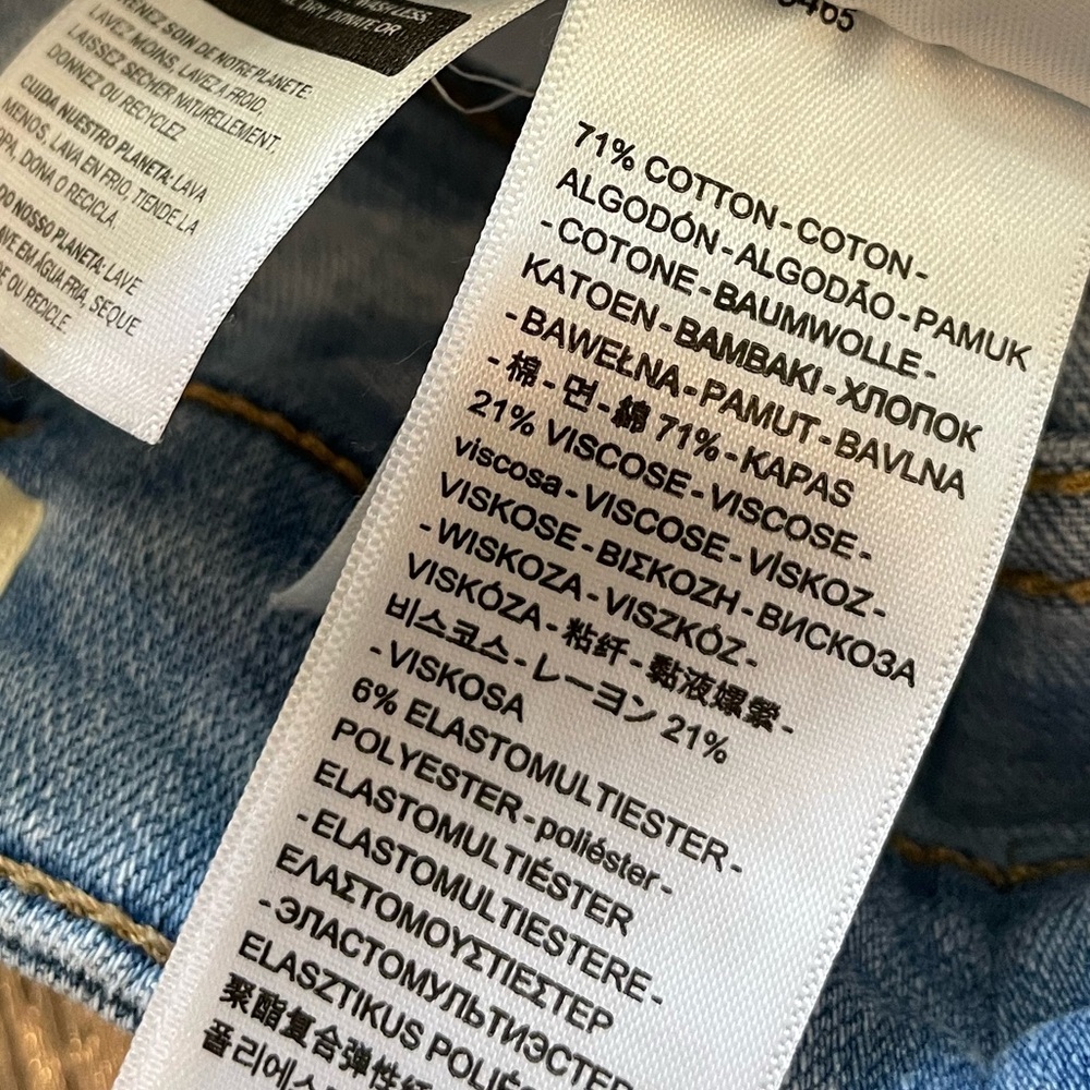 LEVIS 711 Light Blue Distressed Skinny Jeans. Size 26 - Picture 8 of 11